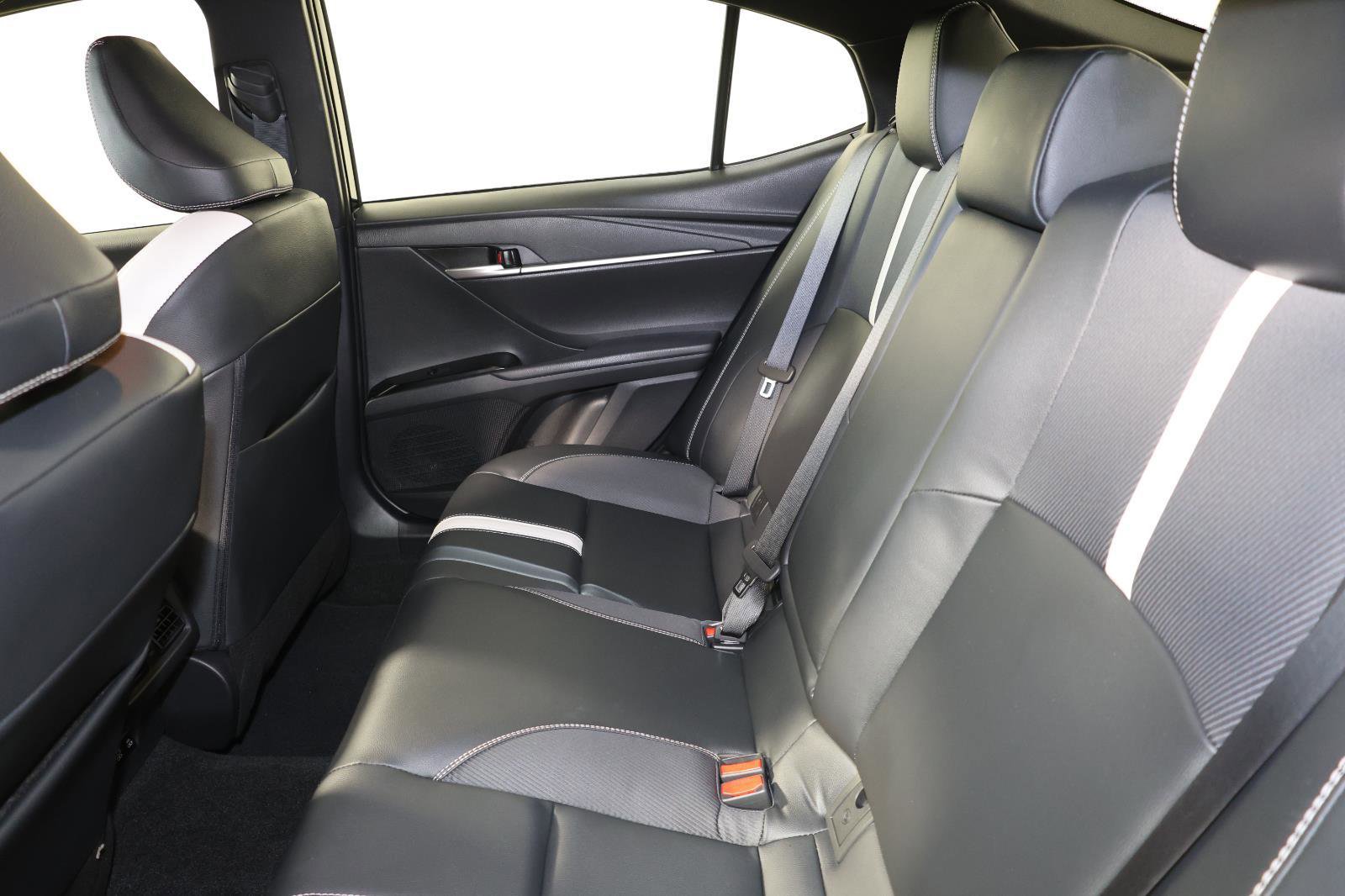 Used 2025 Toyota Camry SE FWD image 24