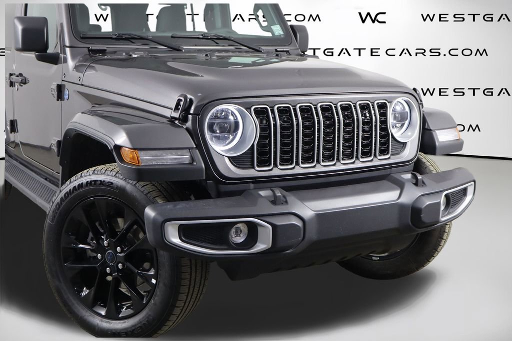 Used 2025 Jeep Wrangler Unlimited Sahara AWD/4WD image 52