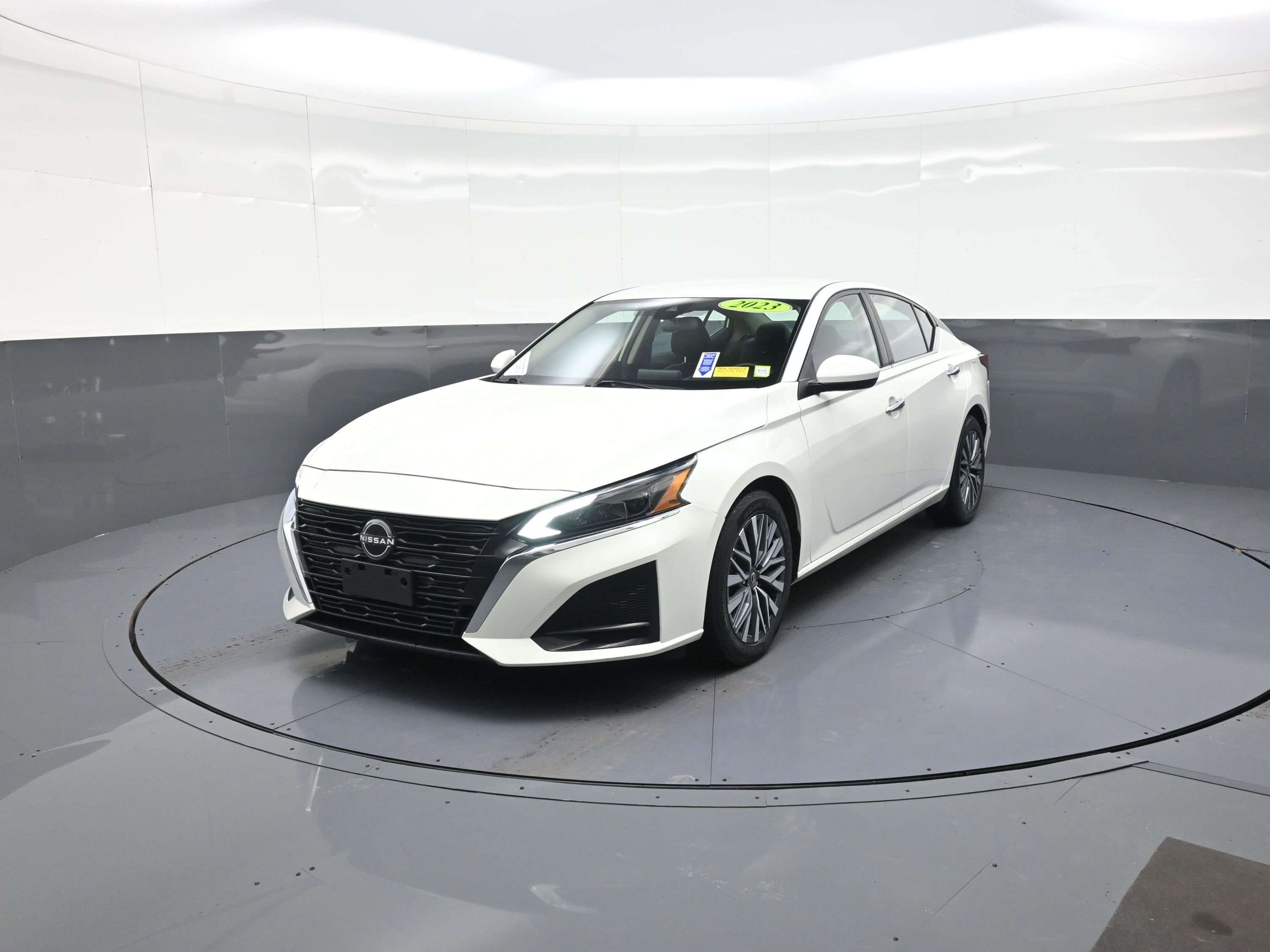 Used 2023 Nissan Altima 2.5 SV image 7