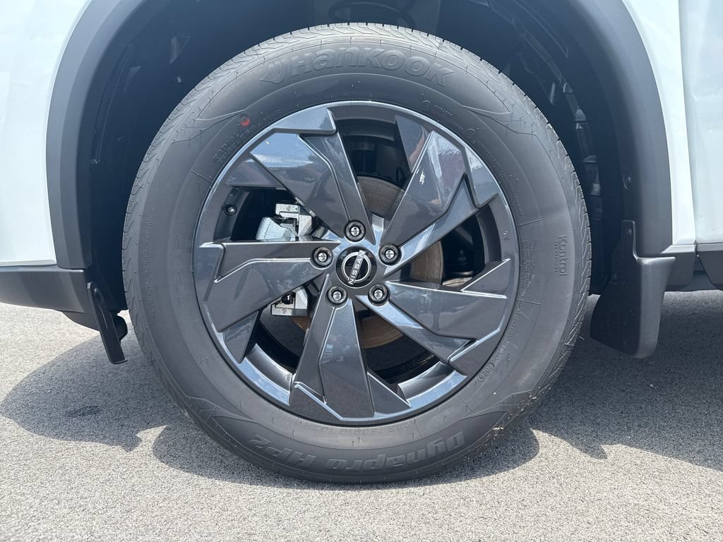 New 2026 Nissan Rogue SV w/ Cold Weather Package AWD/4WD image 10