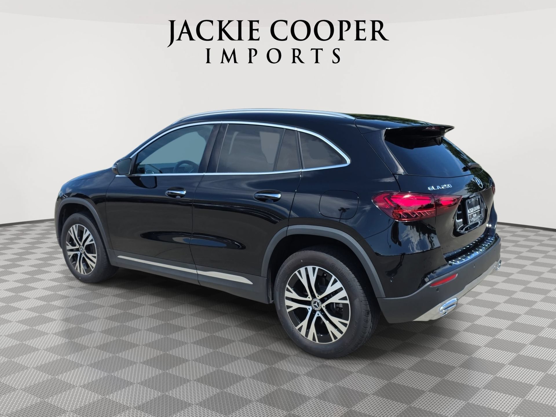Used 2025 Mercedes-Benz GLA 250 image 7