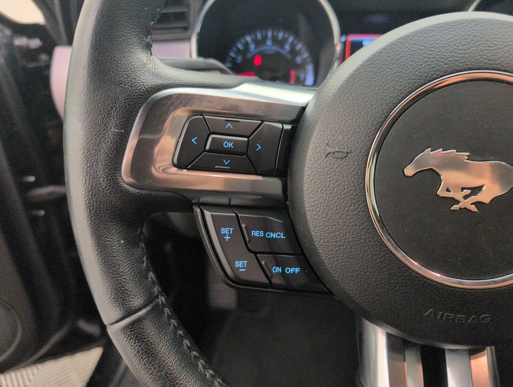 Used 2017 Ford Mustang Coupe RWD image 35