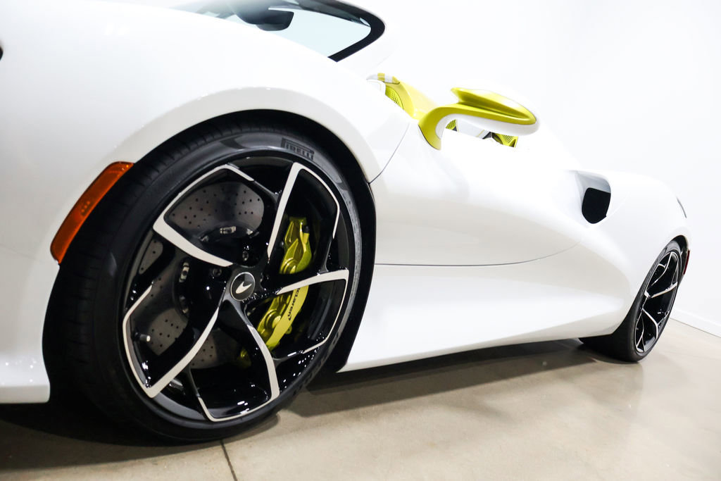 Used 2021 McLaren Elva RWD image 30