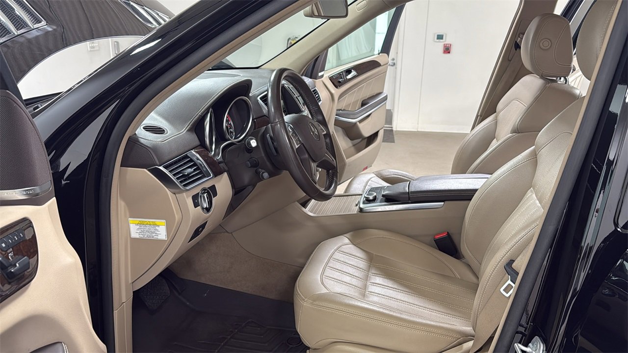 Used 2014 Mercedes-Benz GL 450 4MATIC image 12