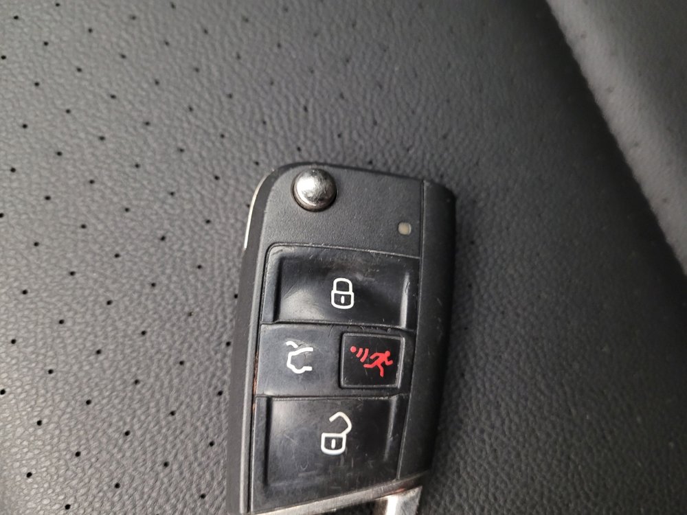 Used 2018 Volkswagen Golf SE image 32