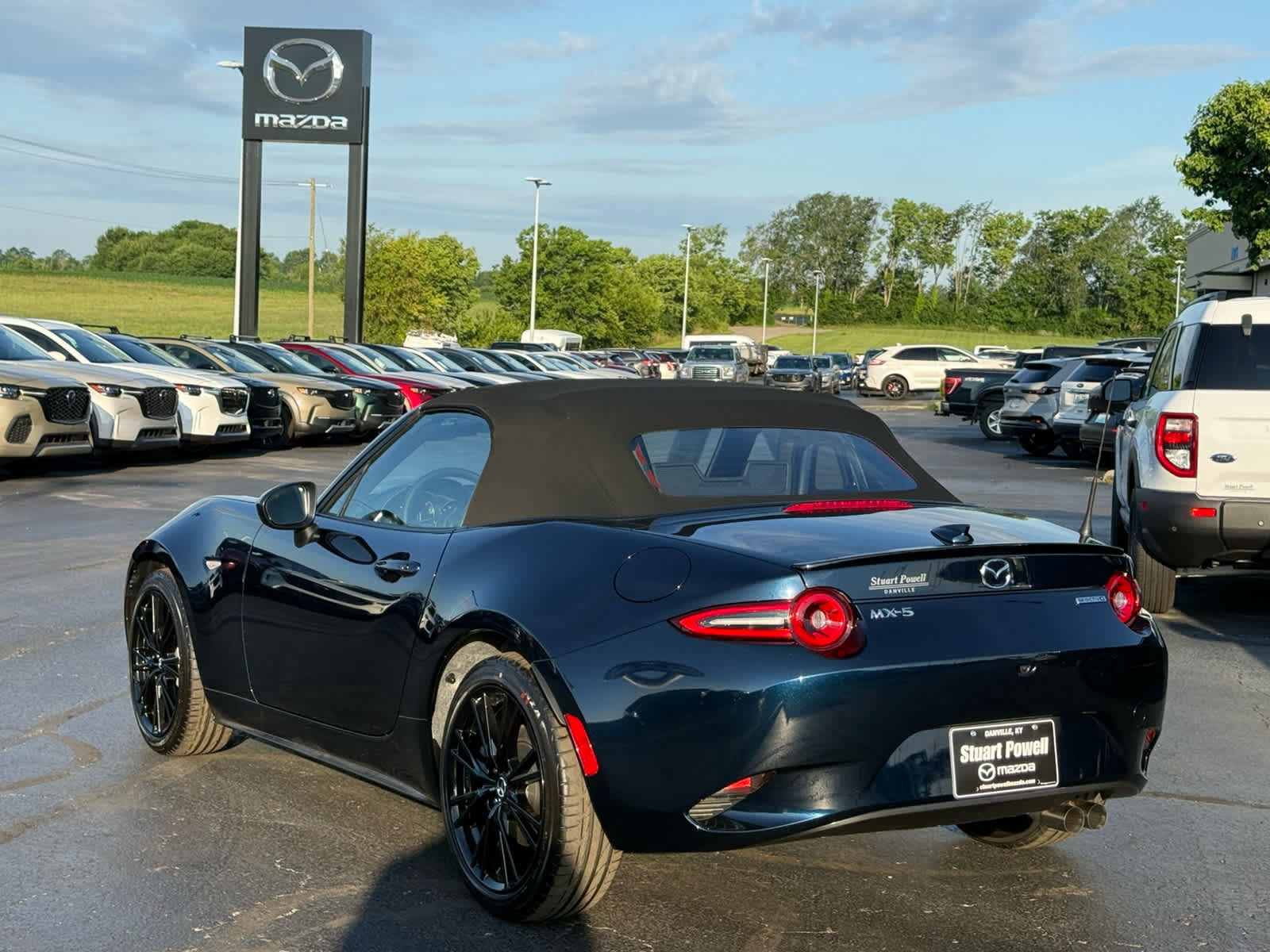 New 2026 MAZDA MX-5 Miata Club w/ Weather Package RWD image 22