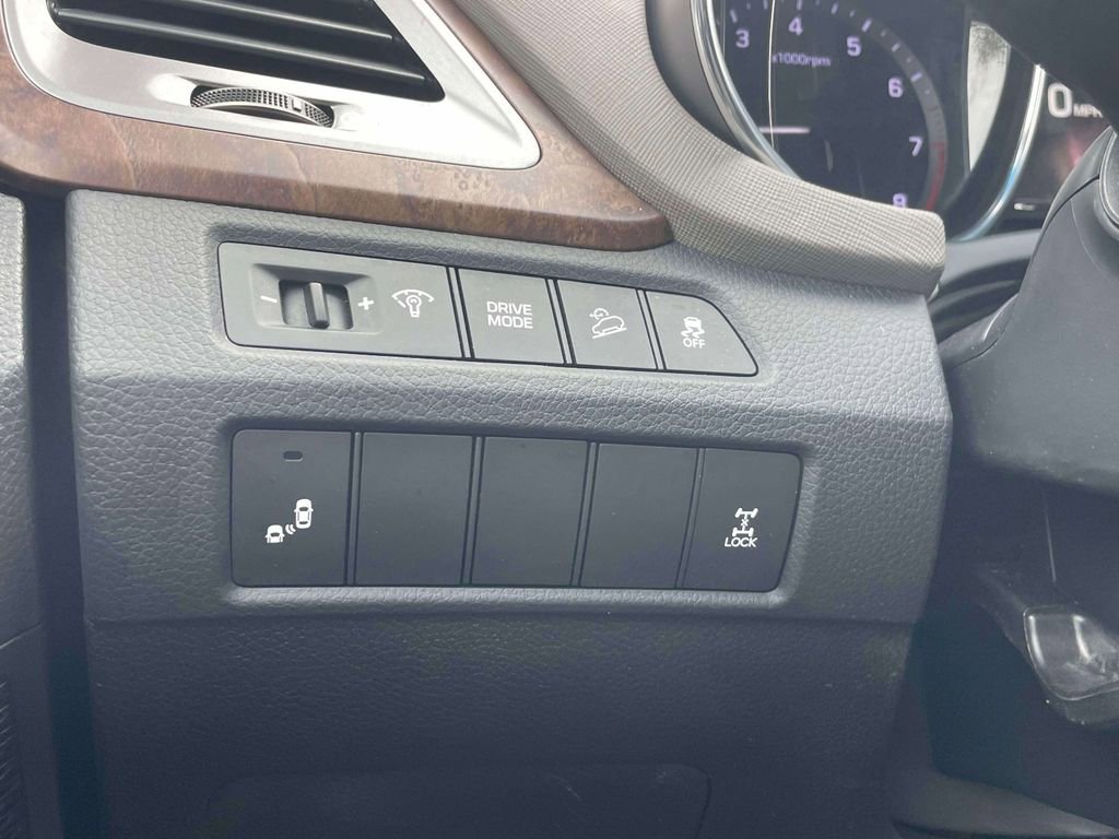 Used 2018 Hyundai Santa Fe Sport AWD/4WD image 19