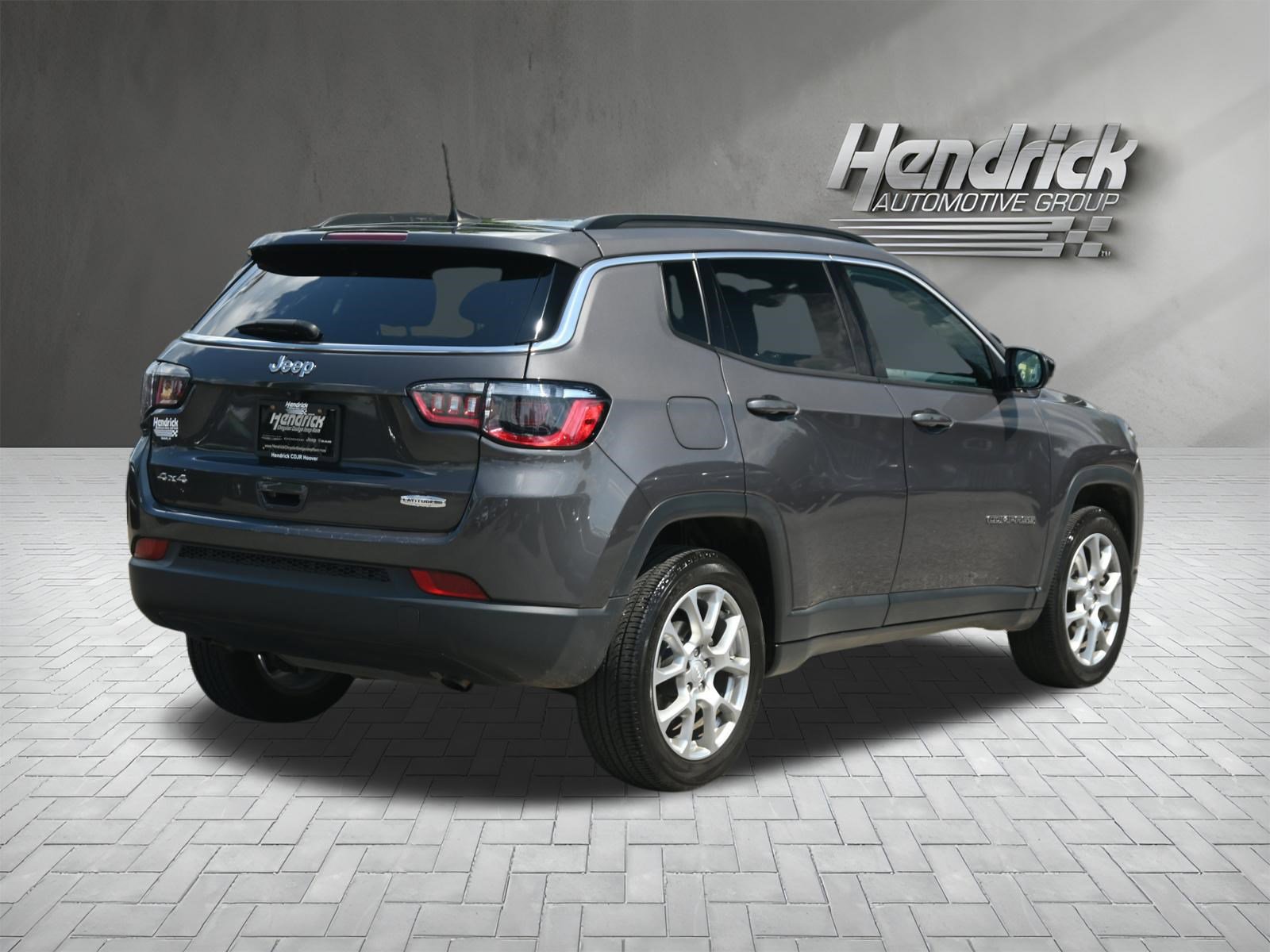 Used 2024 Jeep Compass Latitude AWD/4WD image 10