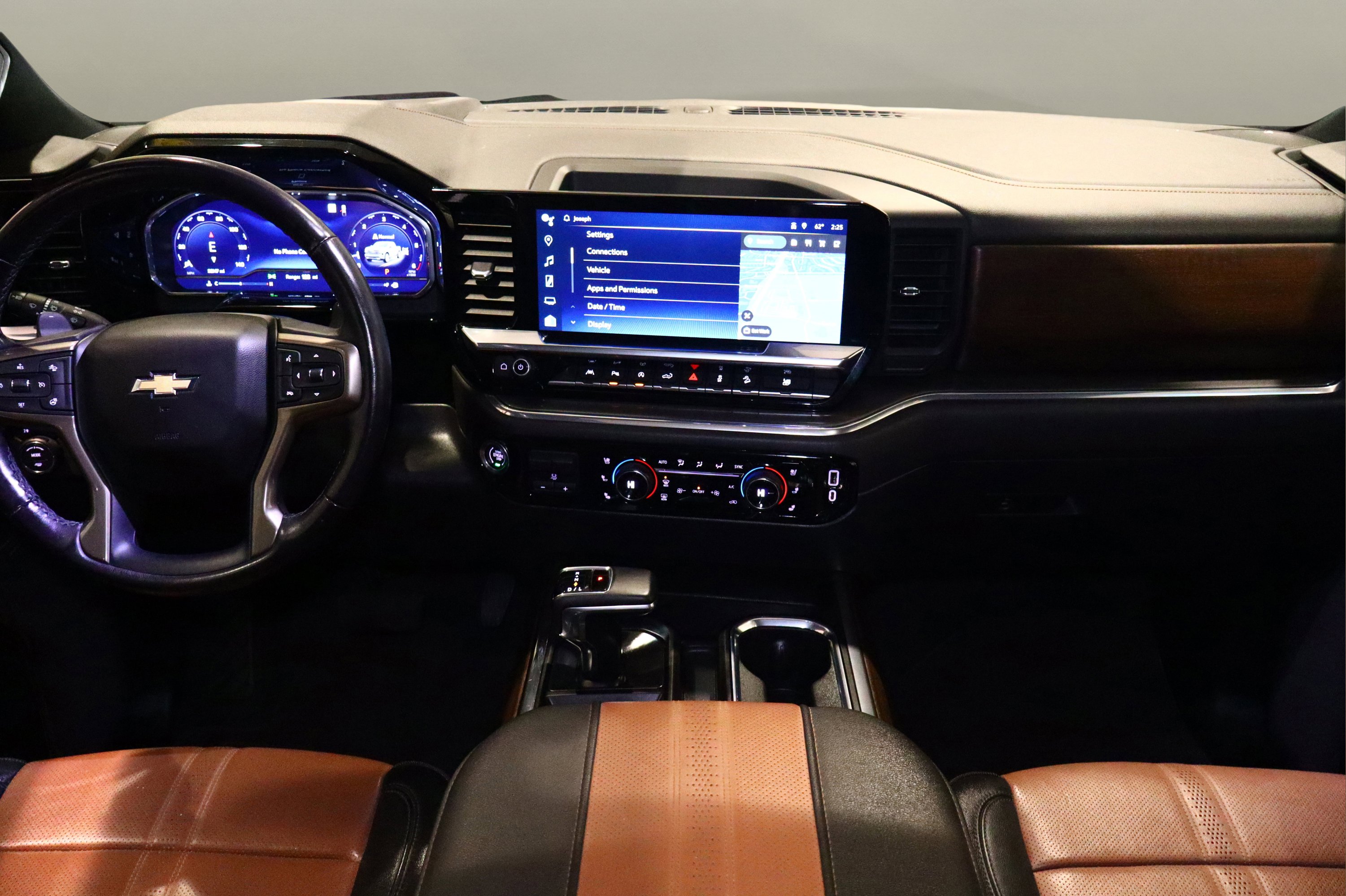 Used 2023 Chevrolet Silverado 1500 High Country w/ Z71 Off-Road Package image 22