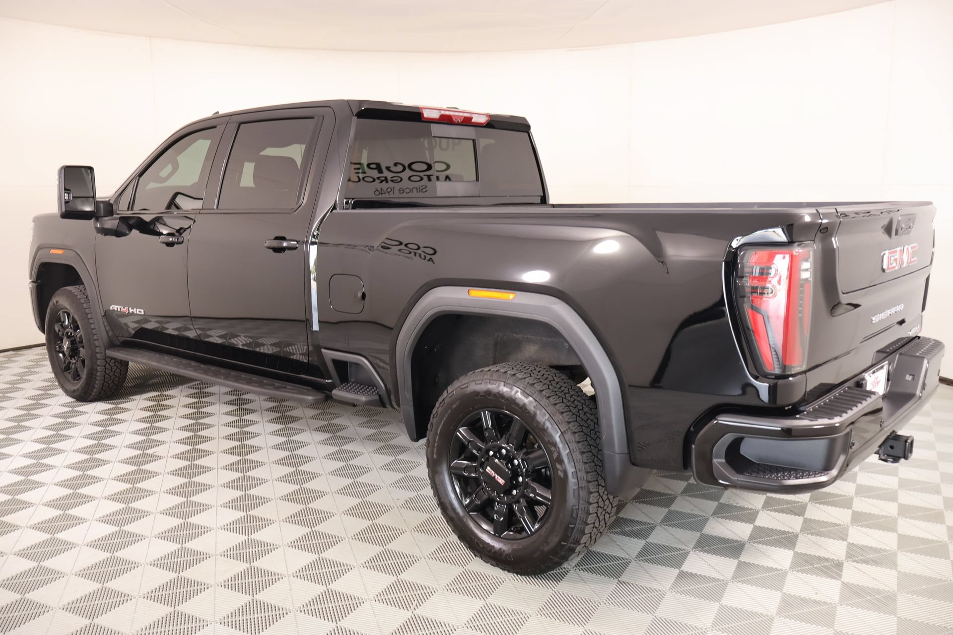 Used 2026 GMC Sierra 2500 AT4 w/ AT4 Premium Plus Package AWD/4WD image 23