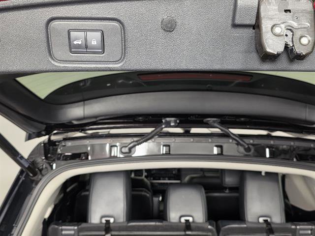 Used 2024 Nissan Pathfinder Platinum w/ Lighting Package (N93) image 25