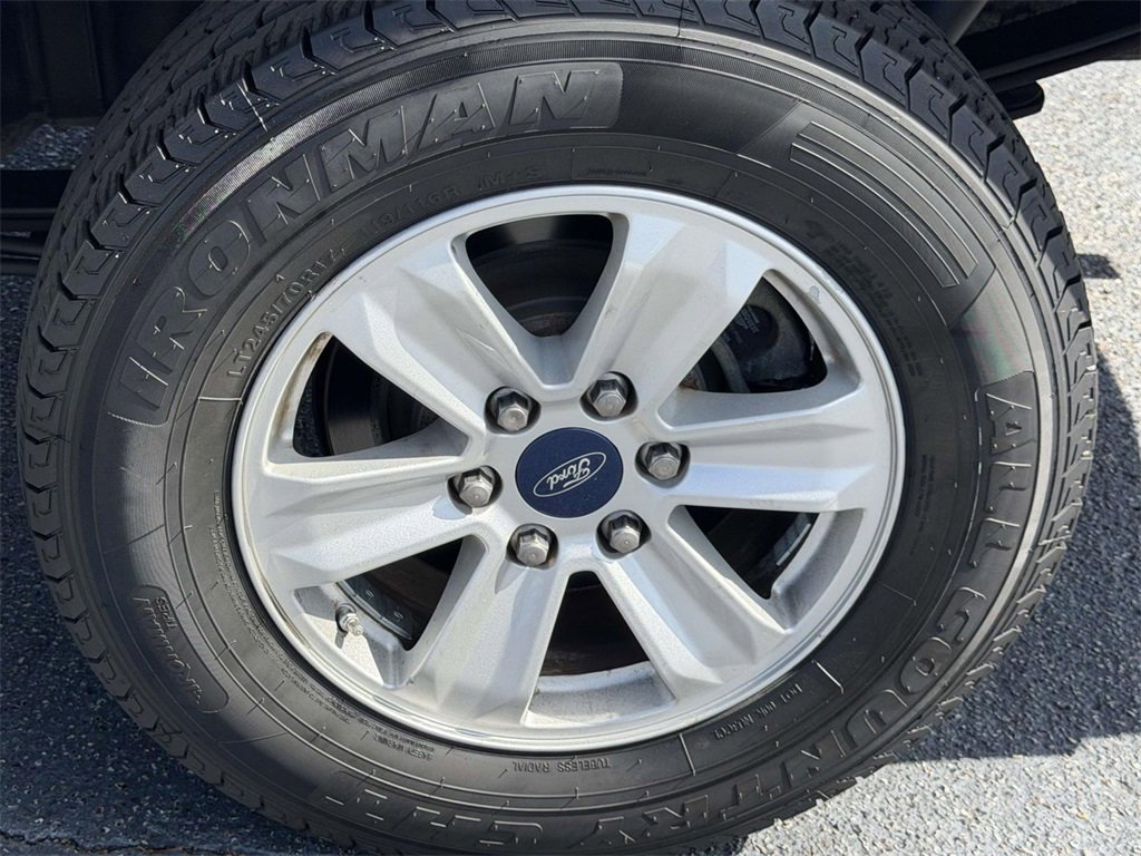 Used 2015 Ford F150 XLT w/ Equipment Group 301A Mid image 10