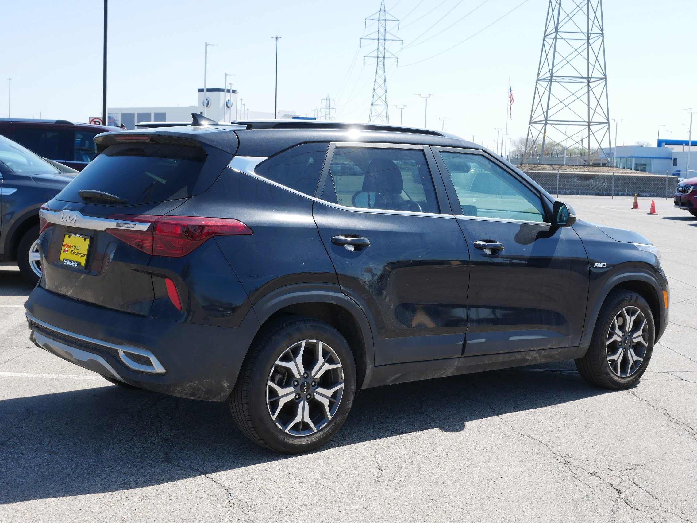 Used 2023 Kia Seltos EX image 4