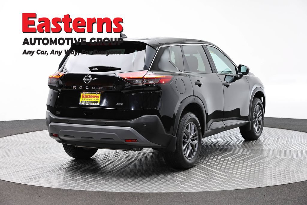 Used 2023 Nissan Rogue S AWD/4WD image 5