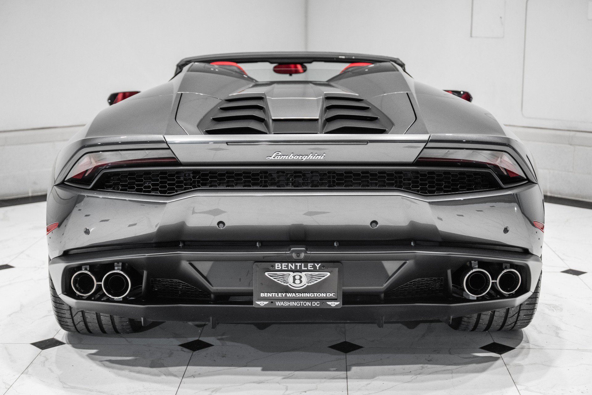 Used 2016 Lamborghini Huracan LP 610-4 image 8