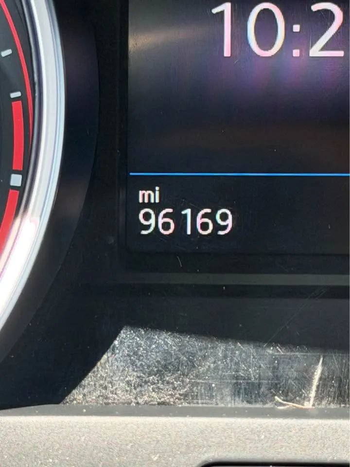 Used 2018 Volkswagen Tiguan S FWD image 10