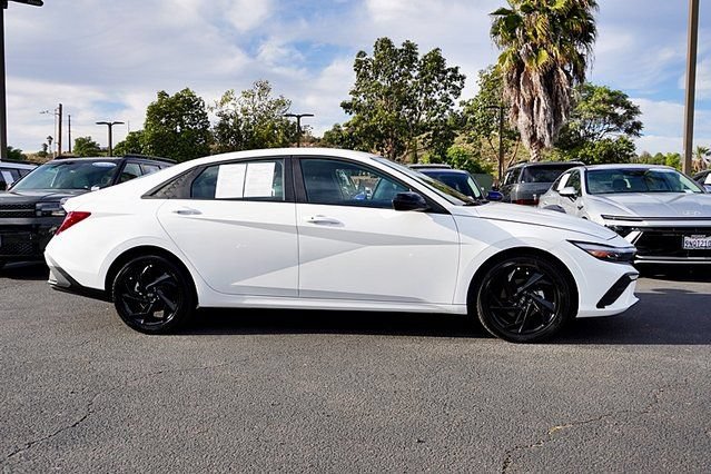 Used 2026 Hyundai Elantra Sport FWD image 7