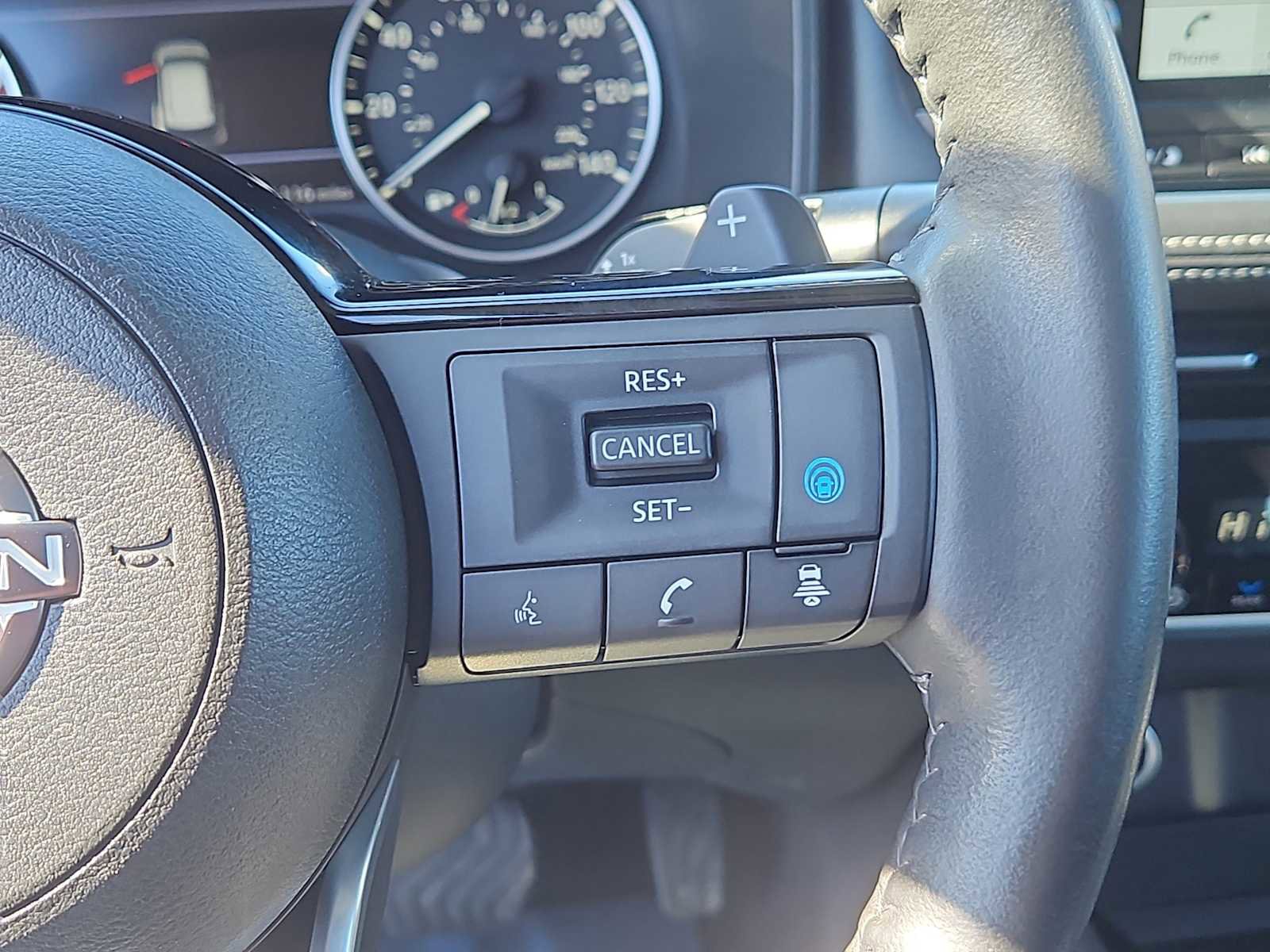 Used 2023 Nissan Rogue SL w/ SL Premium Package image 28