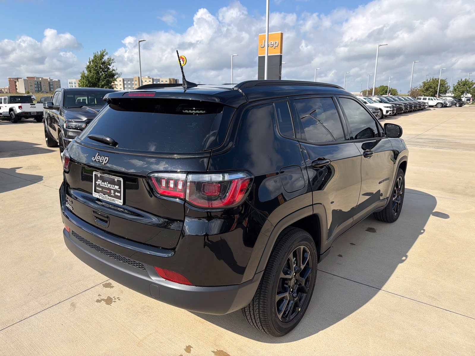New 2027 Jeep Compass Latitude AWD/4WD image 5