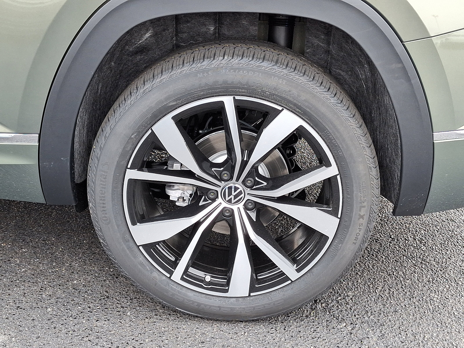 New 2025 Volkswagen Atlas SEL Premium R-Line image 5
