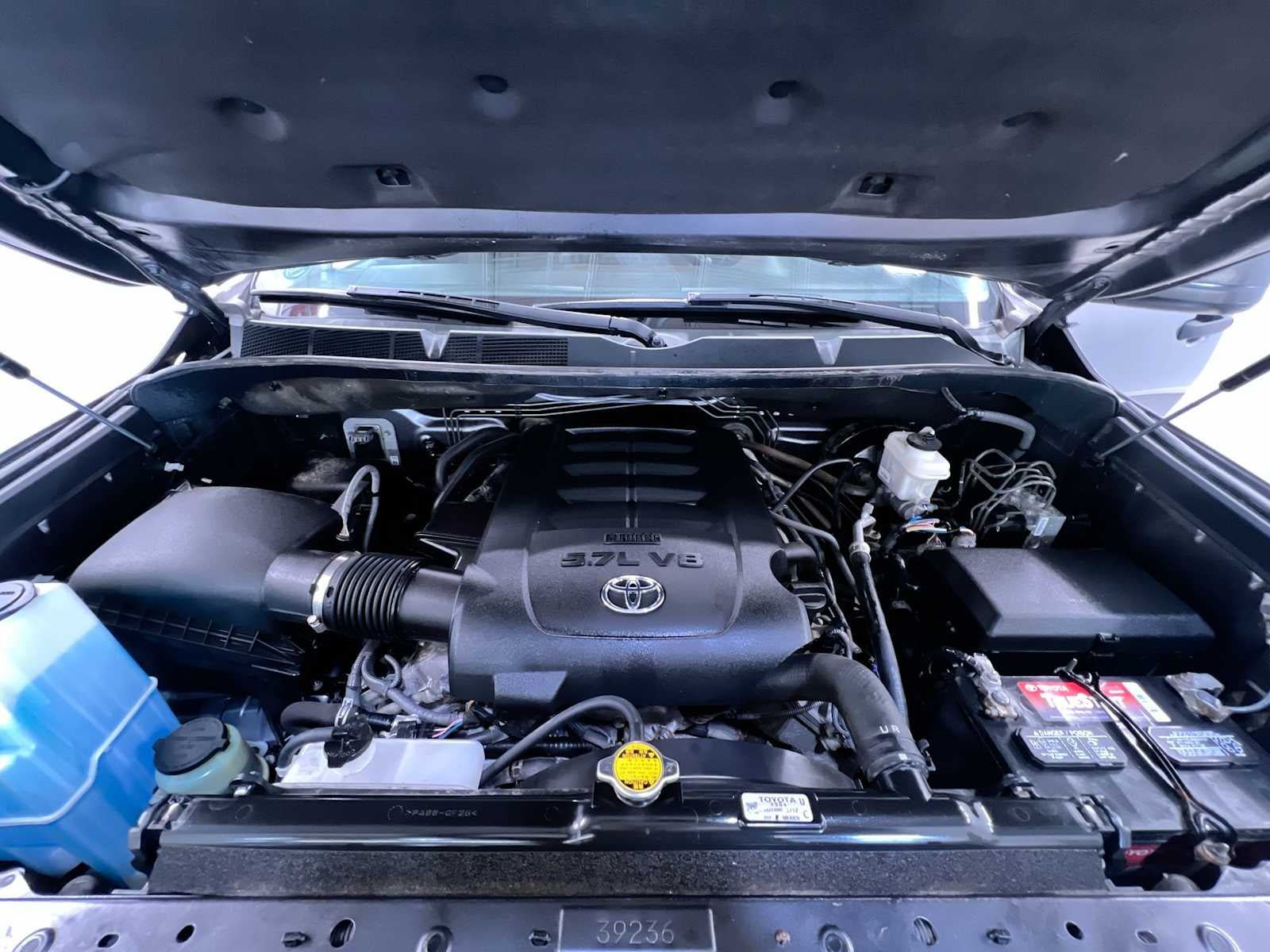 Used 2015 Toyota Tundra SR5 AWD/4WD image 11