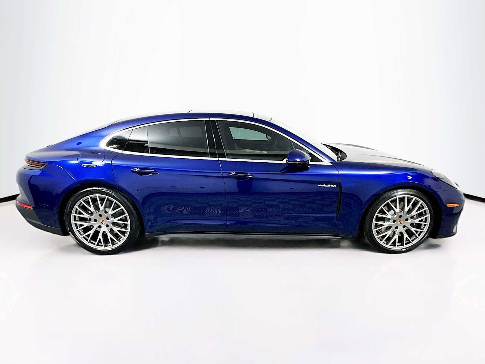 New 2026 Porsche Panamera 4 image 8