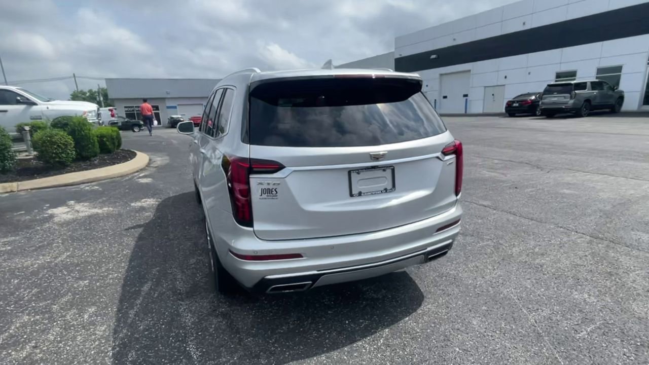 Used 2020 Cadillac XT6 Premium Luxury FWD image 8