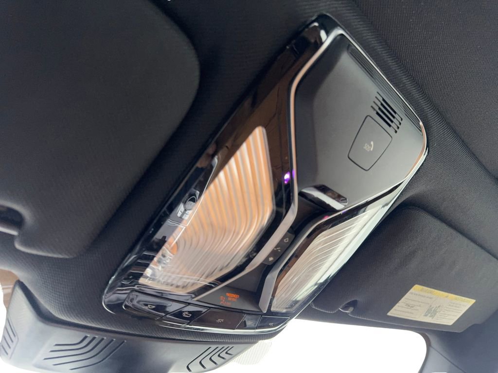 Used 2017 BMW 750i xDrive image 75