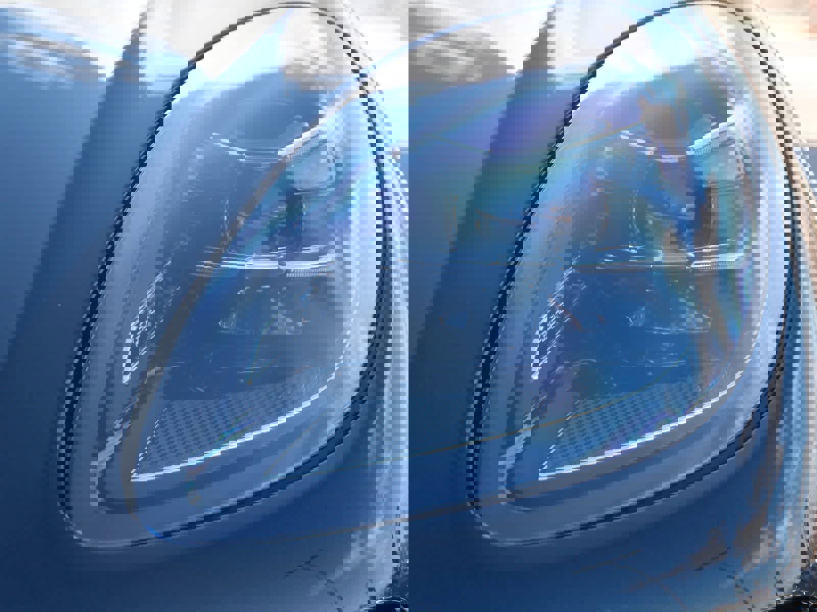 Certified 2023 Porsche Macan image 6