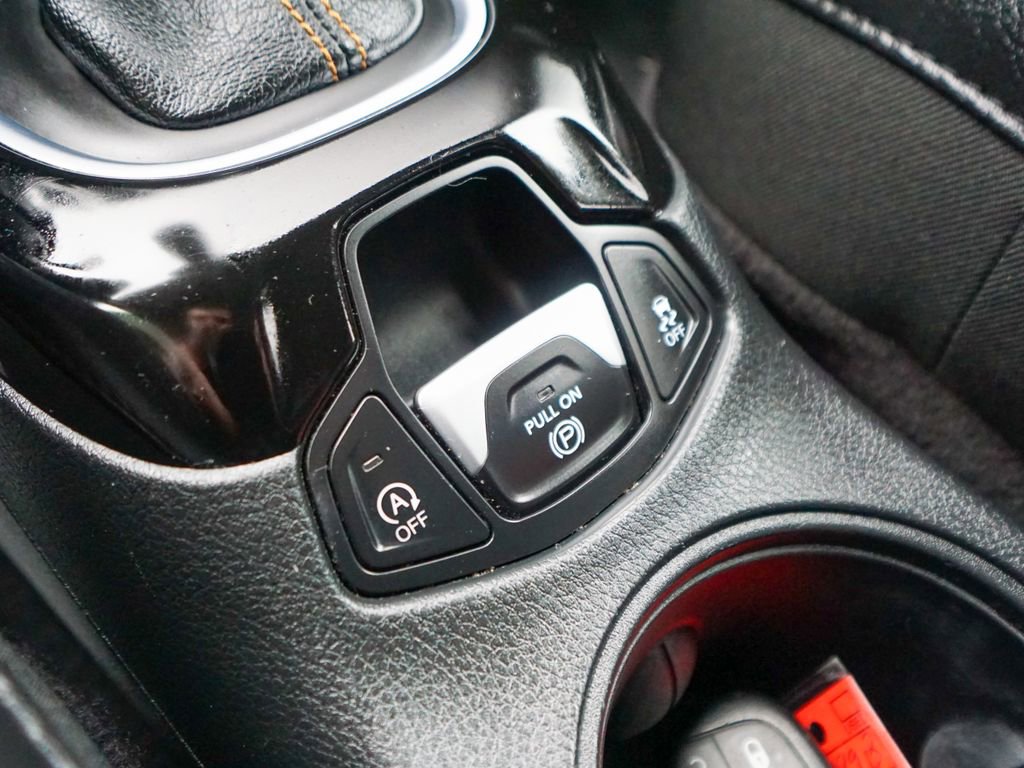 Used 2018 Jeep Compass Limited image 25