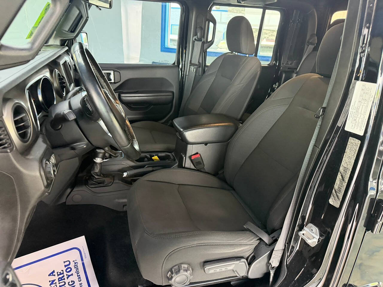 Used 2020 Jeep Gladiator Sport w/ Technology Group AWD/4WD image 13