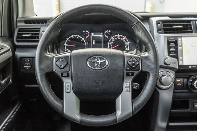 Used 2022 Toyota 4Runner SR5 Premium w/ Moonroof Package AWD/4WD image 9
