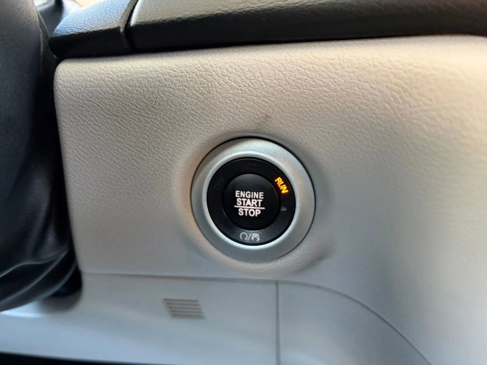 Used 2017 Chrysler Pacifica Touring-L Plus image 23