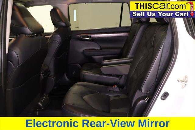 Used 2021 Toyota Highlander Platinum image 23