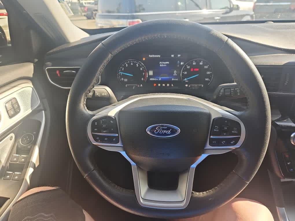 Used 2023 Ford Explorer Limited w/ Limited Technology Package image 15
