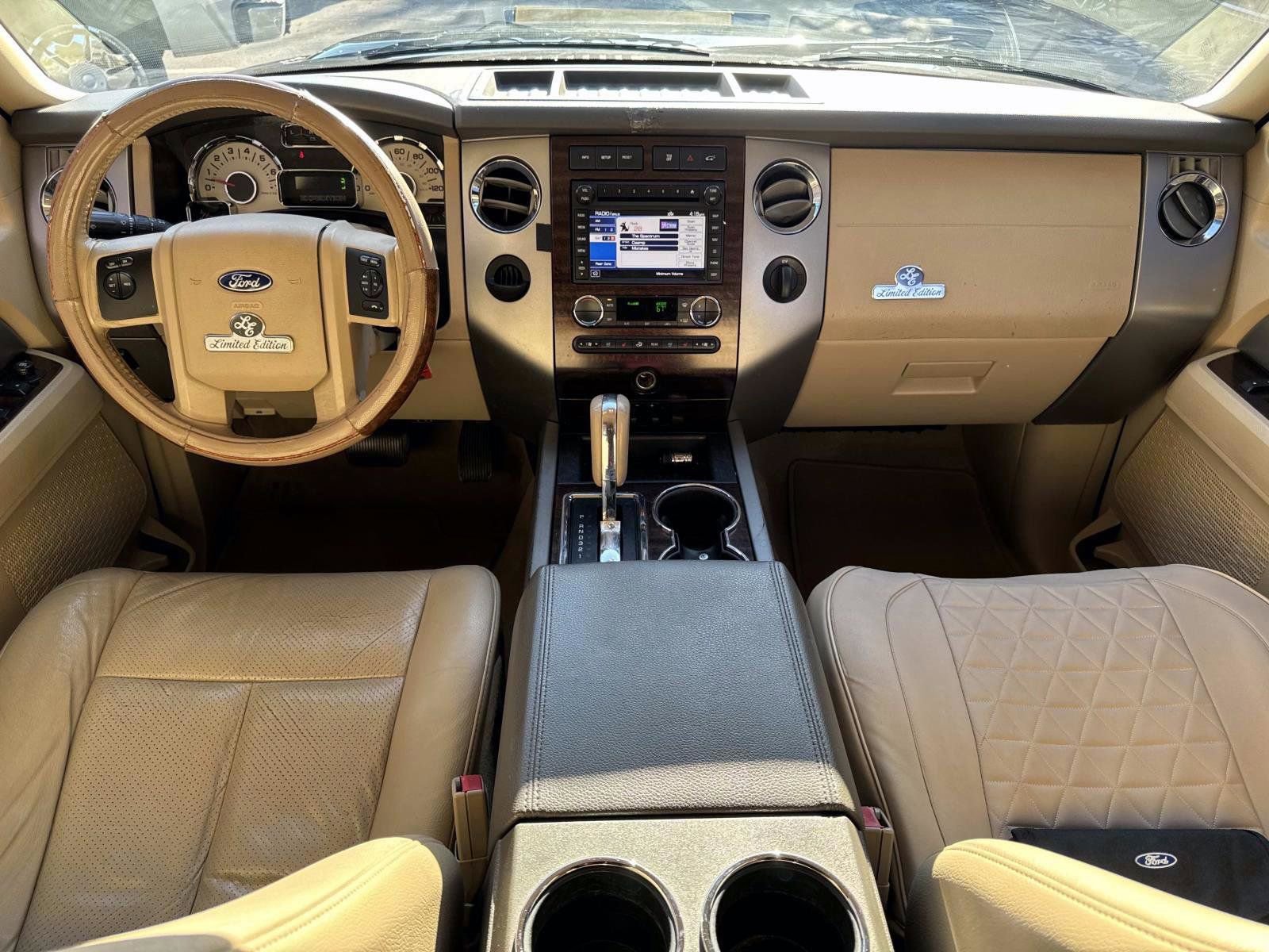 Used 2013 Ford Expedition XLT image 19