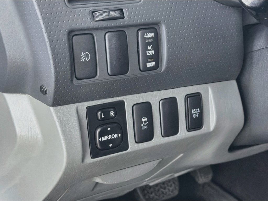 Used 2015 Toyota Tacoma 4x4 Double Cab w/ TRD Sport Package image 11