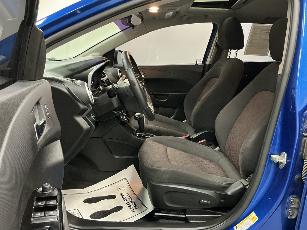 Used 2019 Chevrolet Sonic LT w/ Convenience Package FWD image 8