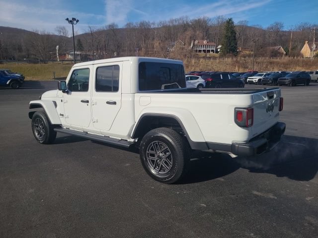 New 2026 Jeep Gladiator Sport AWD/4WD image 3