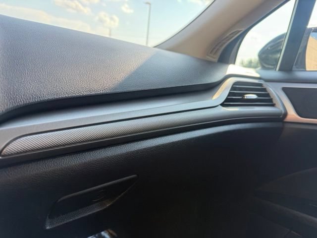 Used 2020 Ford Fusion SE FWD image 30