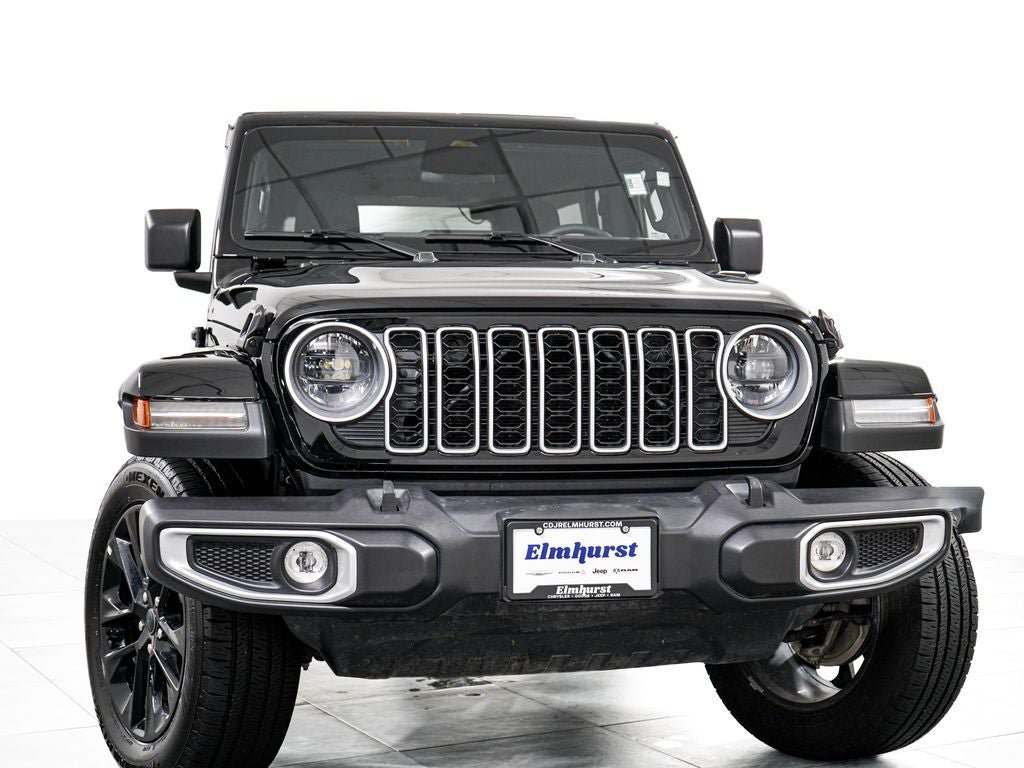 Used 2025 Jeep Wrangler Unlimited Sahara w/ Safety Group AWD/4WD image 3