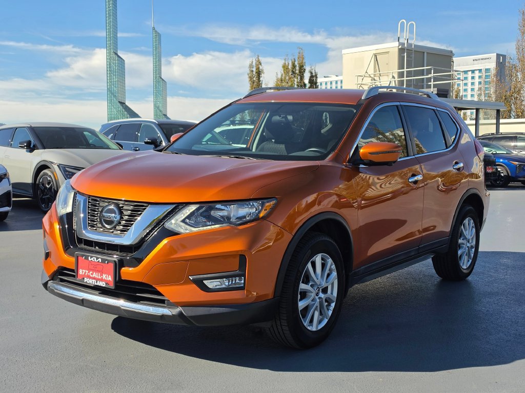 Used 2018 Nissan Rogue SV w/ Premium Package AWD/4WD image 8