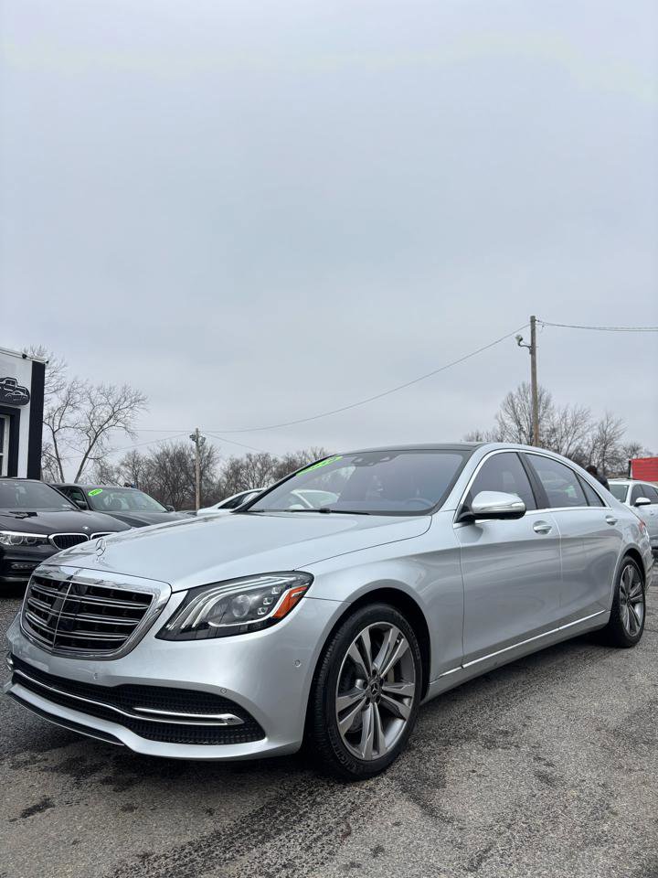 Used 2018 Mercedes-Benz S 560 4MATIC Sedan image 4