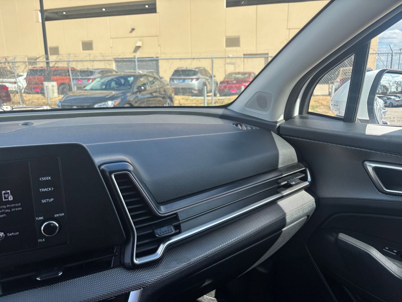 Used 2025 Kia Sportage LX image 33