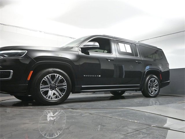 Used 2023 Jeep Wagoneer L Series II image 36