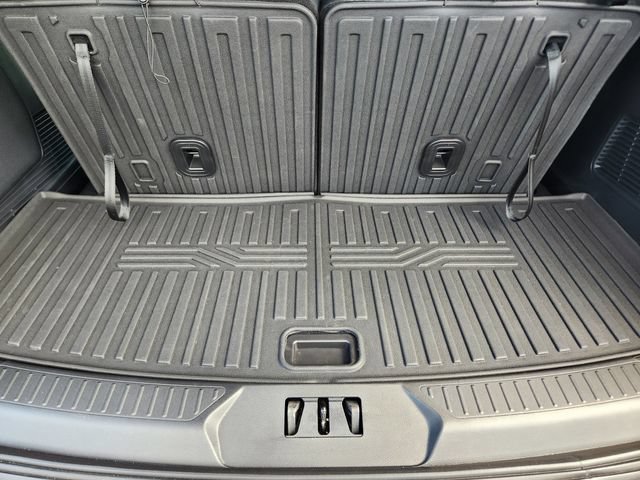 Used 2025 Ford Explorer ST-Line w/ Premium Package RWD image 34