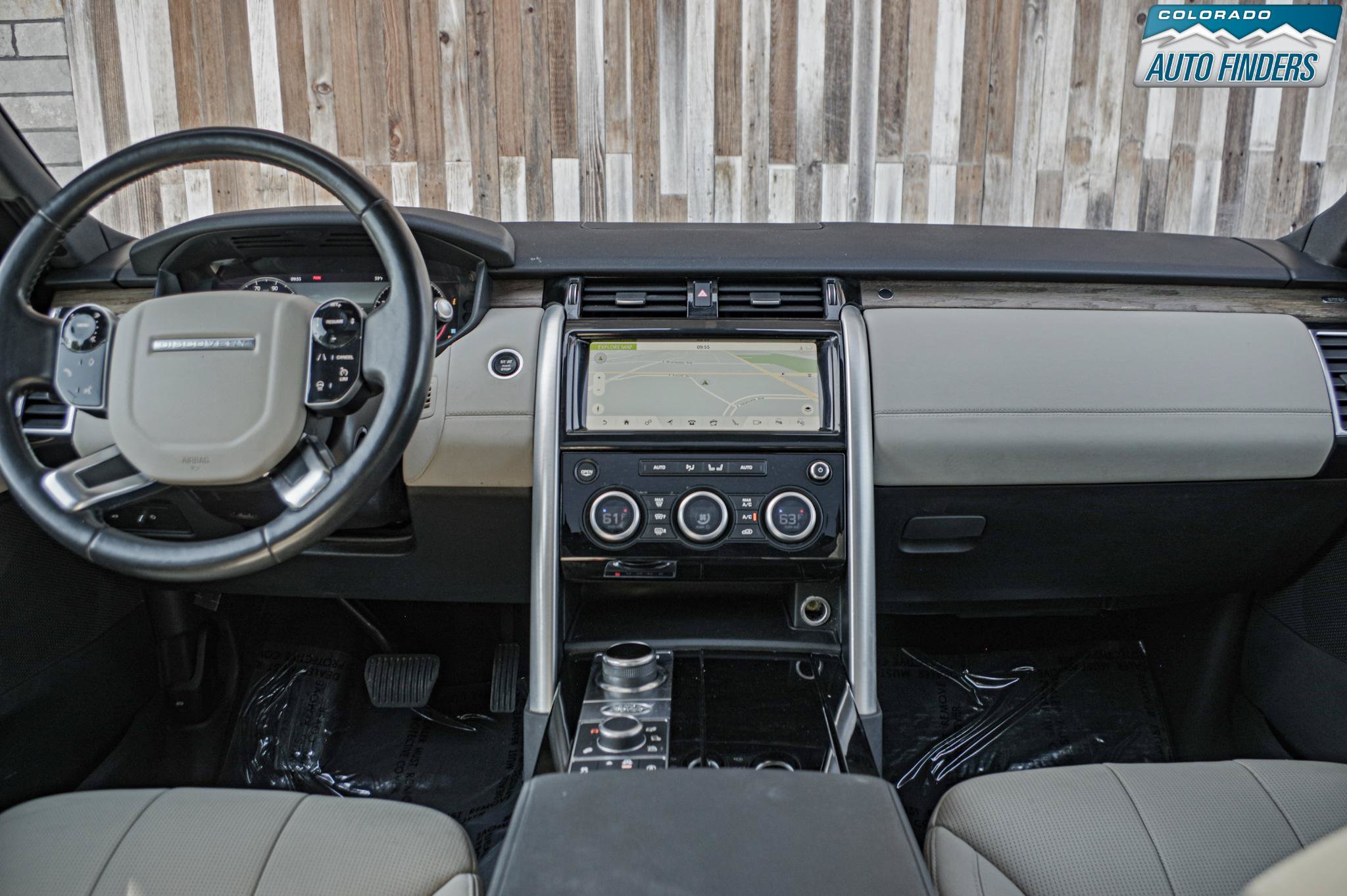 Used 2019 Land Rover Discovery HSE AWD/4WD image 16