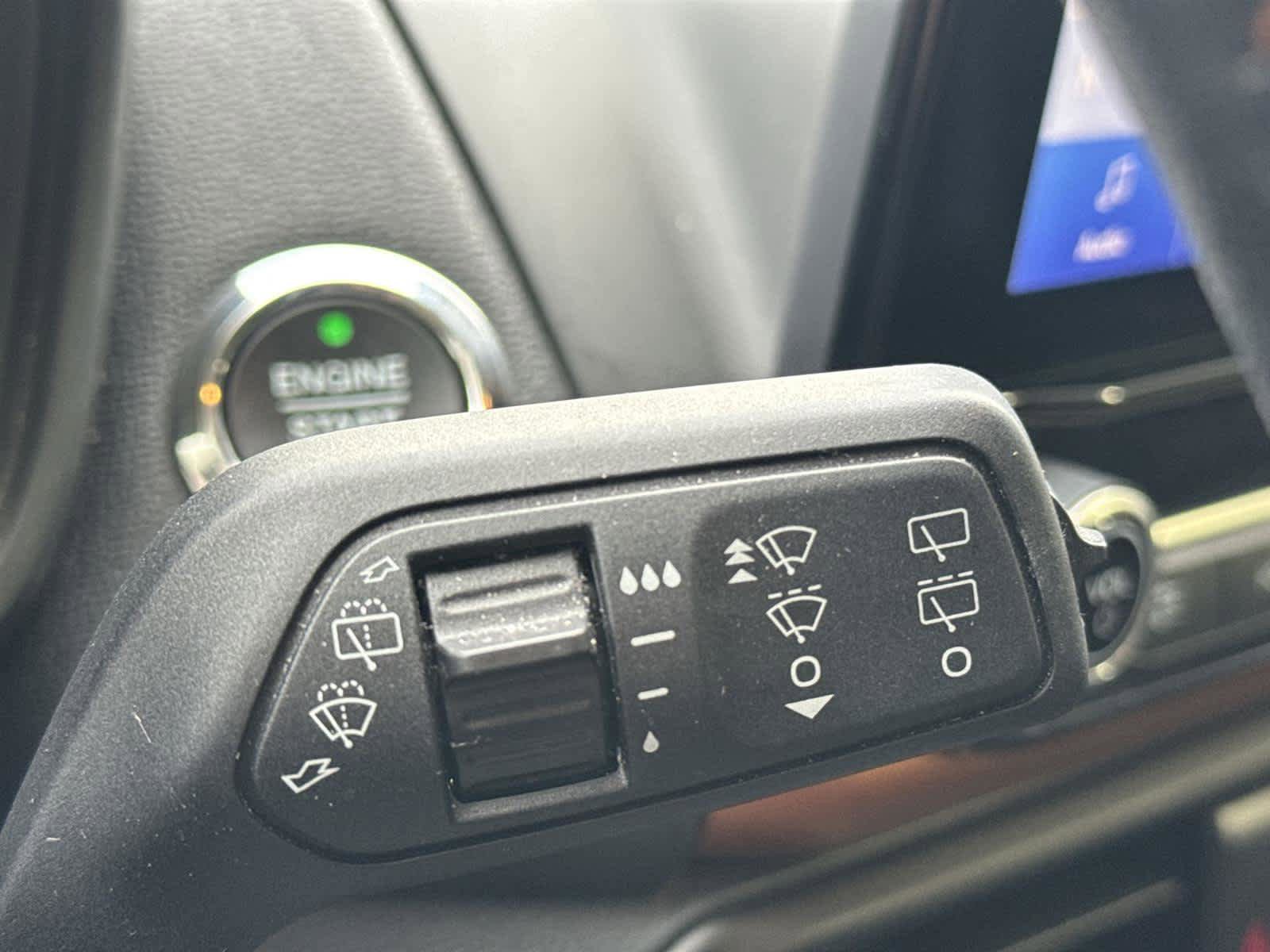 Used 2022 Ford EcoSport SE w/ SE Convenience Package image 28
