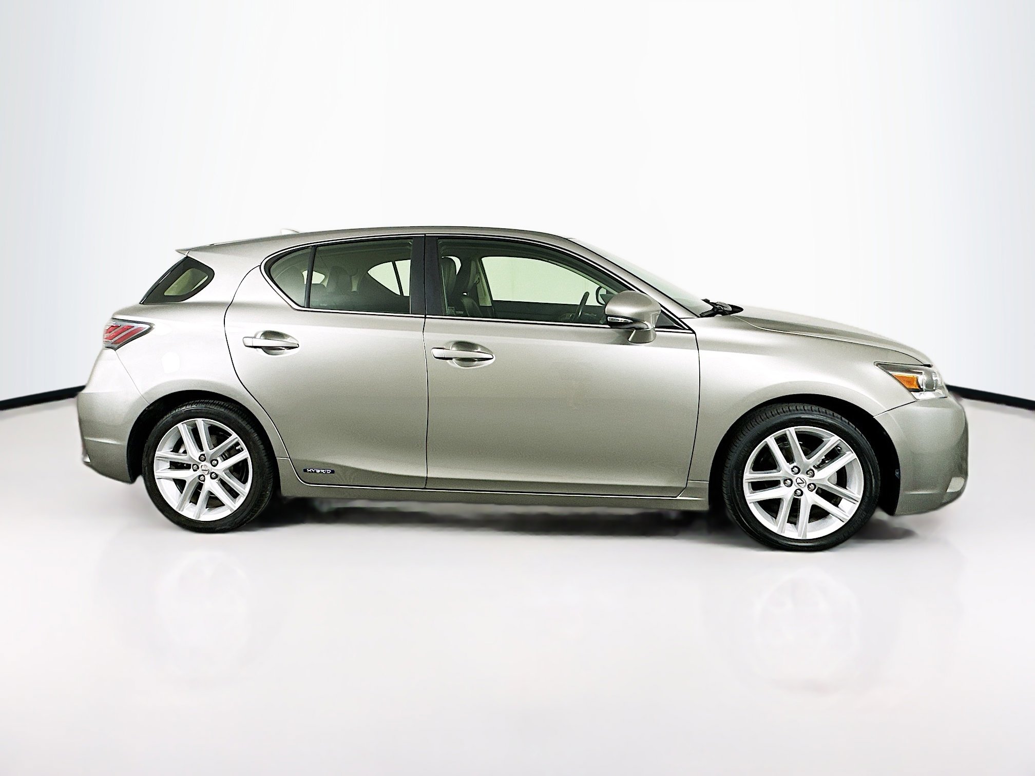 Used 2017 Lexus CT 200h w/ Seat Comfort Package FWD image 10