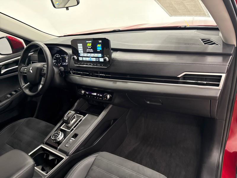 Used 2024 Mitsubishi Outlander SE image 70
